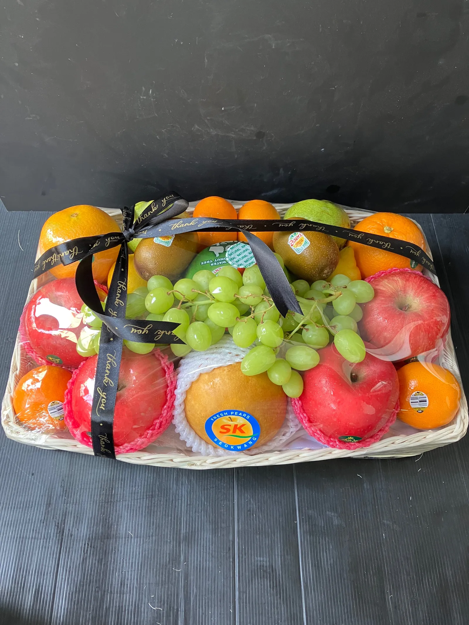 Fruitful Joy – Goldenfruit fruit hamper