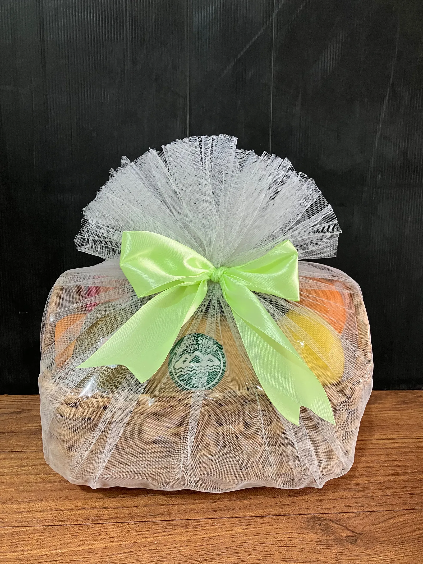 Tropical Delight – Goldenfruit fruit hamper